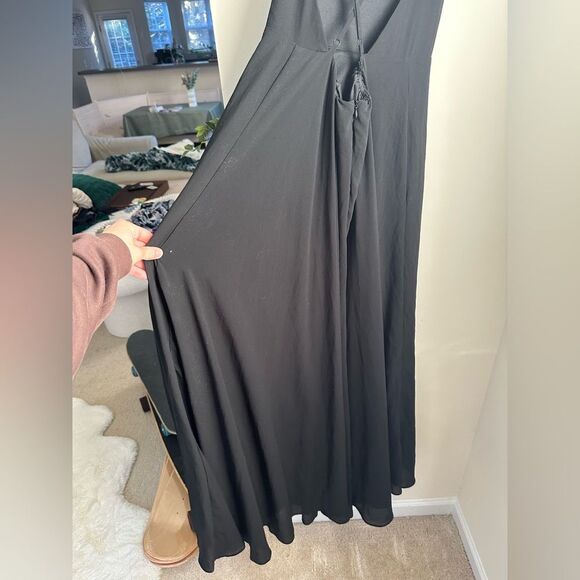 Black full length goth flowy backless maxi dress - Picture 12 of 13
